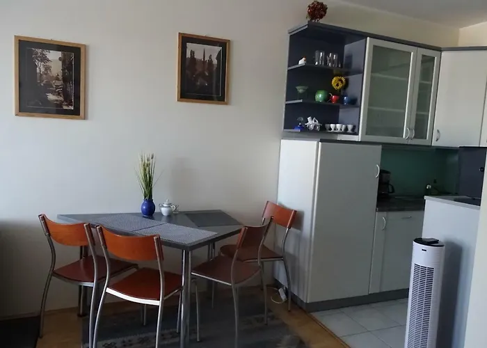 Dolina Golebiewska 公寓 索波特